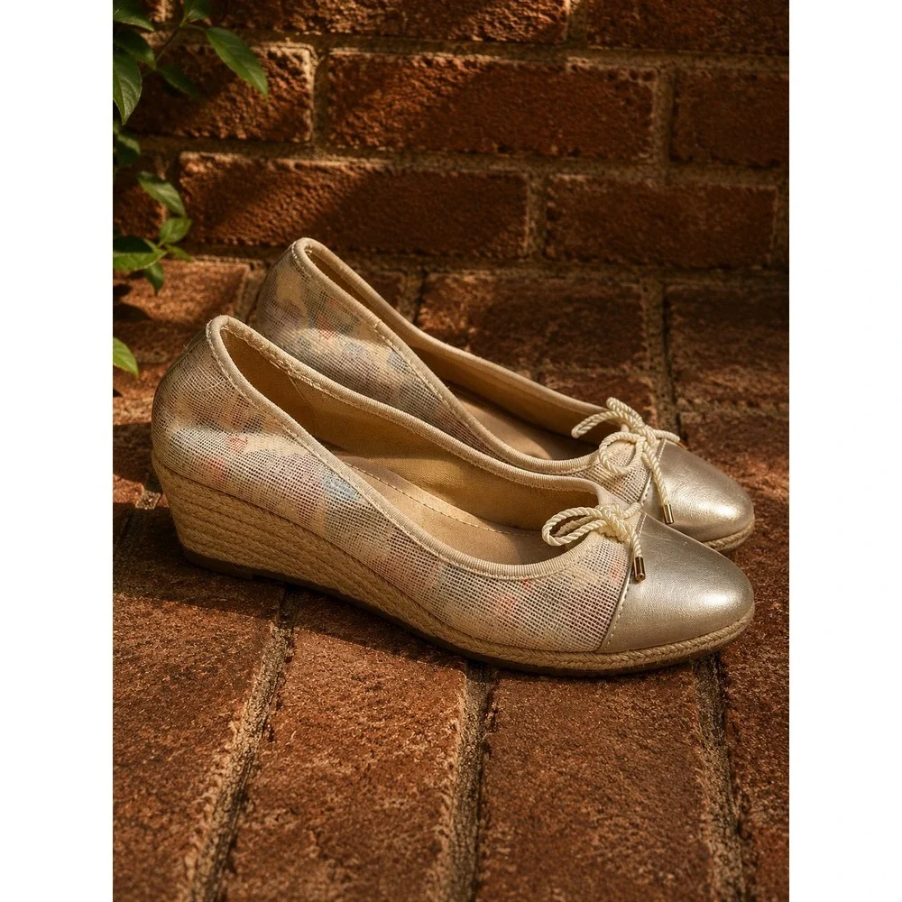 Karen Scott  Floral Espadrille Wedge Pumps Ballet Coquette Preppy Costal Garden